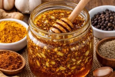 5 baharatlı öksürük reçetesi: Sadece balla karıştırın...