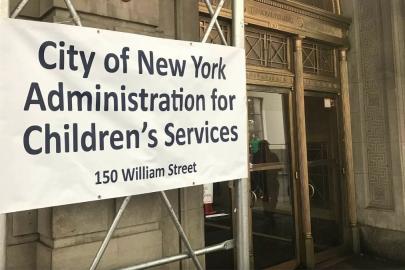 ABD'li bir anne oğullarını 9 yıl boyunca eve hapsedip bebek gibi besledi