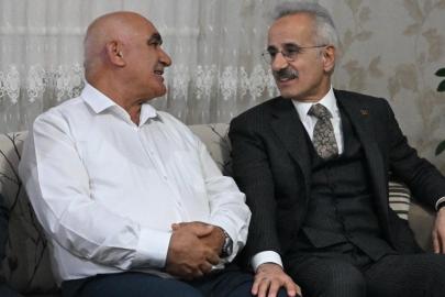 Abdulkadir Uraloğlu, şehit ailesini ziyaret etti