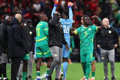 Afrika Uluslar Kupası'nda olaylı final: Sahadan çekildiler