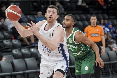 Anadolu Efes, Bursaspor Basketbol'a şans tanımadı