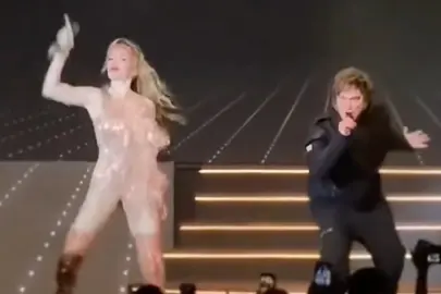 Arjantin Başkanı Milei, eski sevgilisinin sahnesinde şarkı söyledi