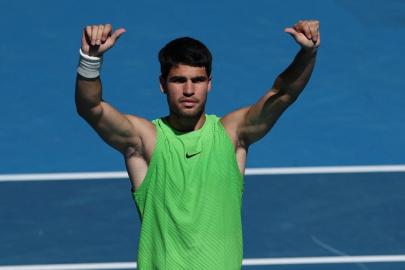 Avustralya Açık'ta Carlos Alcaraz ve Aryna Sabalenka, 4. tura çıktı