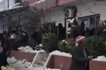 Ayn el-Arab'ta zor şartlar: Dondurucu soğuk ve ekmek kuyrukları