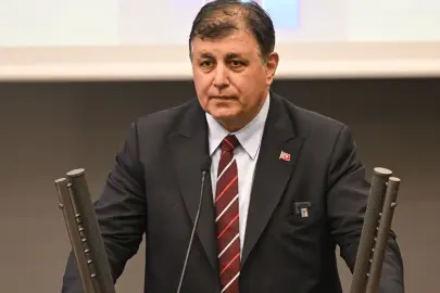 Cemil Tugay: AK Parti'ye geçersem eşim boşarım dedi