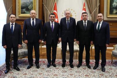 Cumhurbaşkanı Erdoğan, Özbekistan heyetini Külliye'de kabul etti