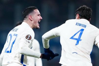 Deniz Gül son dakikada attı! Porto, Viktoria Plzen'le berabere kaldı