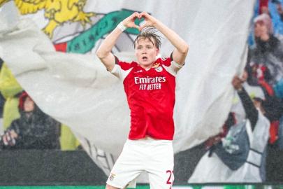 Devler Ligi'nde son dakika golü! Kaleci attı Benfica tur atladı