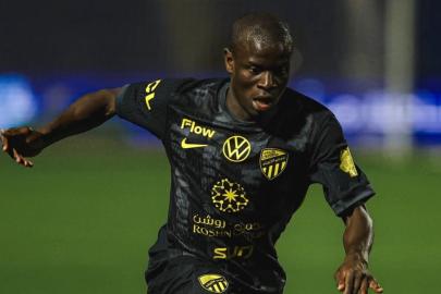Fenerbahçe'de gündem orta saha transferi: N'Golo Kante ve Maestro...