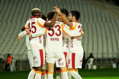 Galatasaray, ocak ayında 7 maça çıktı!