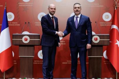 Hakan Fidan, Fransız mevkidaşı Barrot ile iş birliklerini görüştü