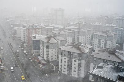 İstanbul güne beyaz manzarayla uyandı: Soğuk hava etkisini artırıyor