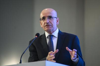 Mehmet Şimşek: İhracat ve turizm, sürdürülebilir cari dengeyi destekledi