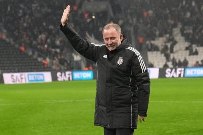 Sergen Yalçın: Bize olunca kırmızı, rakibe olunca sarı