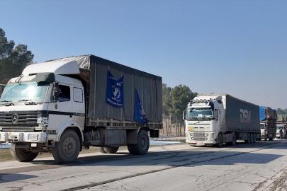 Suriye hükümeti, Aynularab’a 24 araç yardım malzemesi gönderdi