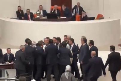 TBMM Genel Kurulu'nda yumruklu kavga