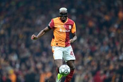 Victor Osimhen: Lookman ve Onyedika'yı ikna etmek için çabalıyorum