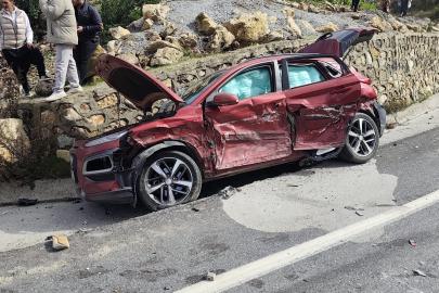 1 kişinin öldüğü kazada 2 otomobile çarpan TIR'ın sürücüsü tutuklandı