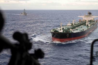 ABD güçleri Hint Okyanusu'nda petrol tankerine el koydu