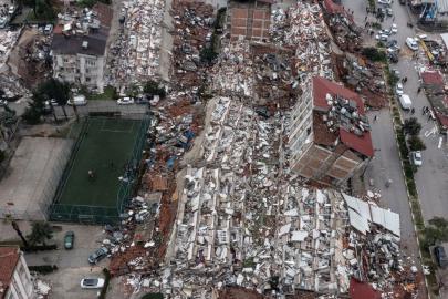 Asrın felaketinin 3'üncü yıl dönümünde deprem yalanları