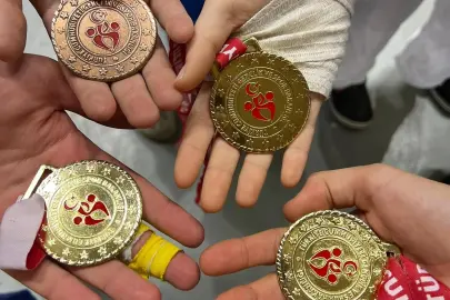 Balıkesir Büyükşehir’in sporcuları madalyaları topladı