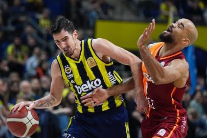 Fenerbahçe pota derbisinde Galatasaray'a şans tanımadı