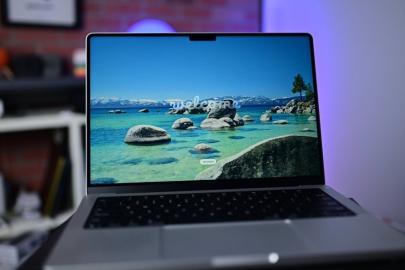 OLED ekranlı yeni MacBook Pro için geri sayım başladı