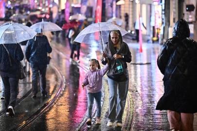Önümüzdeki günlerde yurtta sıcaklıklar yükselecek: Yağışlar devam ediyor