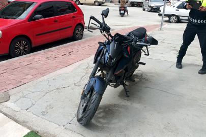 Otomobille çarpışan motosikletin sürücüsü yaralandı