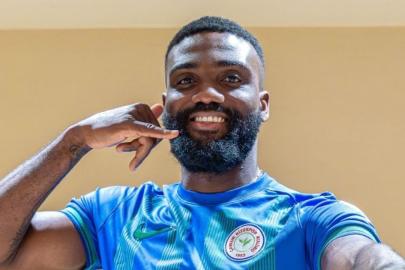 Rizespor, Frantzdy Pierrot'u renklerine bağladı