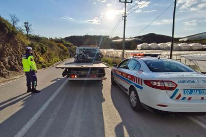 Trafiği tehlikeye düşüren ehliyetsiz motosikletlilere ceza