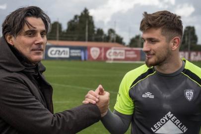 Vincenzo Montella, Semih Kılıçsoy'u ziyaret etti