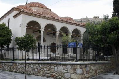 Yunanistan’da mescit krizi: Ruhsatsız olanlar kapatılacak