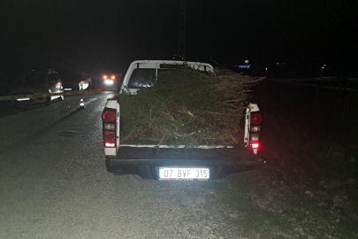 Kamyonet kasasından düşen kadın öldü