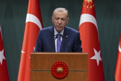 Cumhurbaşkanı Erdoğan açıklamalarda bulunuyor