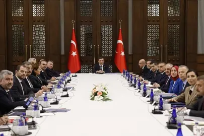 EKK toplantısı sona erdi: Yeni yol haritası çizildi! Yabancı işgücü istihdamı ve Tek Durak Ofis yaygınlaşacak