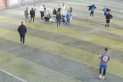 Halı sahada dili boğazına kaçan oyuncuya müdahale kamerada