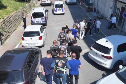 Trafikte konvoy yapan 10 sürücüye 230 bin lira para cezası