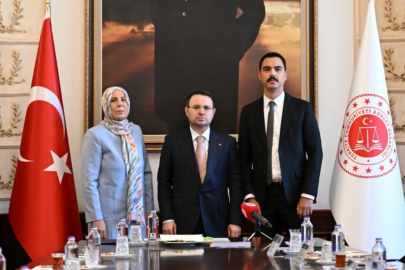 Adalet Bakanı Gürlek, Muhsin Yazıcıoğlu'nun ailesiyle görüşüyor