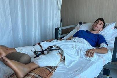 Ekmek indirirken canından oluyordu! Hastane odasında anlattı: 'Üstümden geçti, frene hiç basmadı'