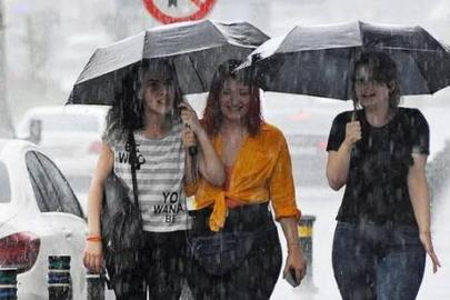Hafta sonu planı yapanlar dikkat! Meteoroloji yeni haritayla uyardı