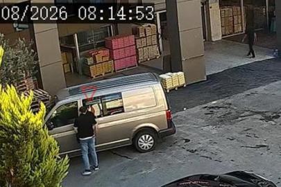 Herkesin aracında başına gelebilir! Kumandaya bastı, 200 bin lirası gitti