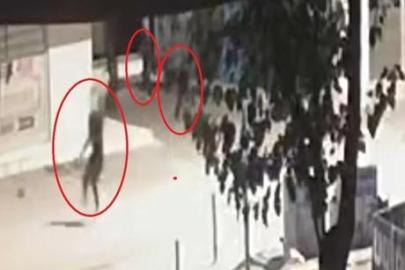 Sokak ortasında dehşet! Biber gazı sıkıp bıçakladılar, gasp edip kaçtılar; 1 ölü