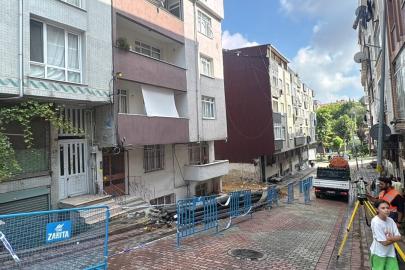 Temel kazısı etrafındaki binalara zarar verdi. 4 bina boşaltıldı