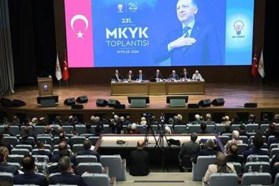 AK Parti MKYK toplantısında ana gündem ekonomi oldu! Emekliler için 2027 ve 2028 mesajı