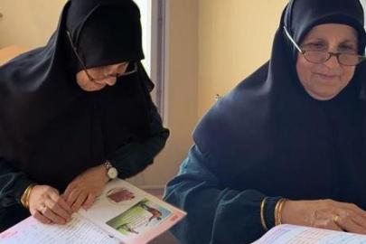 Babası engel oldu, 61 yaşında hayaline kavuştu! ‘Öğrenmenin yaşı yok’