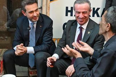 Bakan Bayraktar Hakkari'de çay ocağında vatandaşlarla sohbet etti: Doğunun yükselen yıldızı olacak