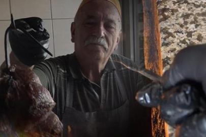 Dünyaya gönderdi, bir tek İzmir’e gönderemedi: Ona üzülüyorum
