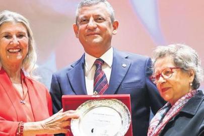 Özel’den fon krizi için iki çağrı