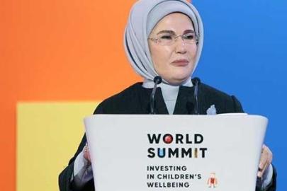 Emine Erdoğan: Çocuklarımızı dijital risklere karşı korumak üzere harekete geçen ilk ülkelerden biriyiz